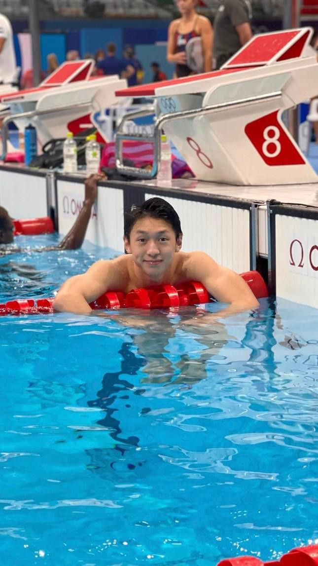 Chang sinh vien Viet – Lao, cam Quoc ky dan doan the thao Lao tai Olympic-Hinh-6