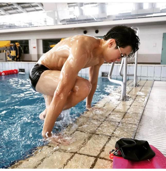 Chang sinh vien Viet – Lao, cam Quoc ky dan doan the thao Lao tai Olympic-Hinh-4