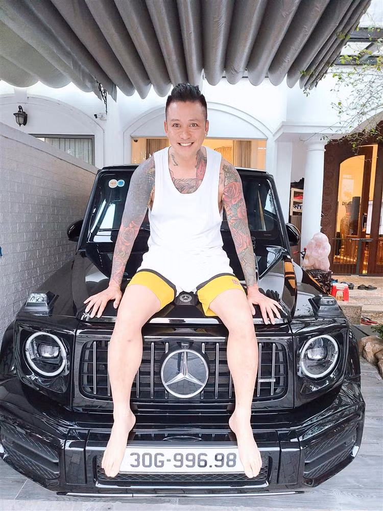 Tuan Hung dap tra khi bi chi trich 