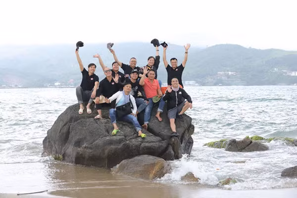 MC Lai Van Sam tuoi 64: Doi chau muoi giup ba con vung que ngheo-Hinh-3