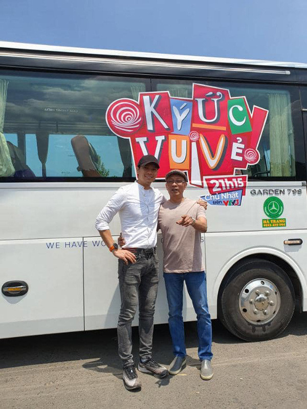 MC Lai Van Sam tuoi 64: Doi chau muoi giup ba con vung que ngheo