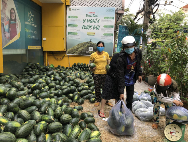 Sat Tet, dua hau giai cuu xuong duong-Hinh-4