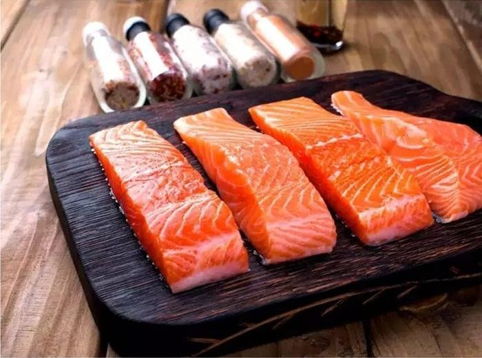 Dom trang tren ca hoi co gay hai khong? Lam the nao de loai bo?