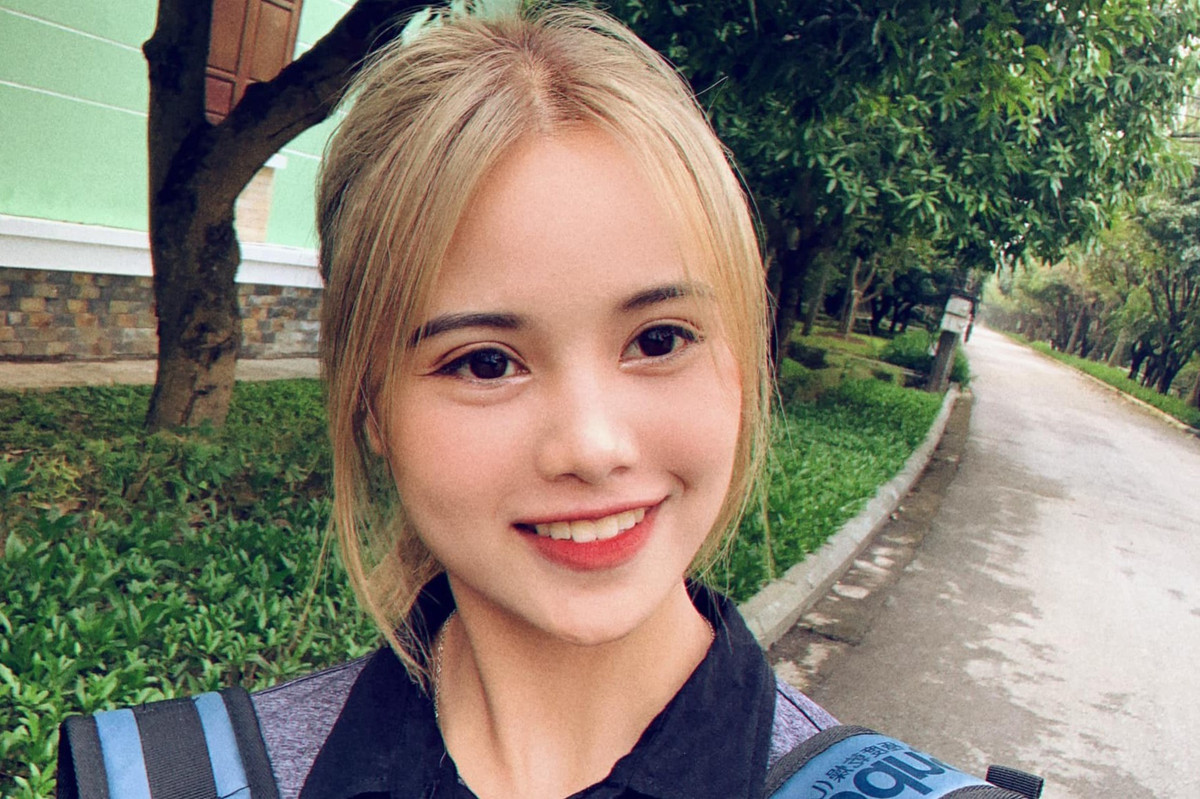 Trong lần đầu tiên tham dự SEA Games vào năm 2019, Ánh Nguyệt cùng hai đàn chị Lộc Thị Đào và Nguyễn Thị Phương giành HCV nội dung đồng đội nữ. Trước đó, cô gái sinh năm 2001 đã đoạt HCĐ tại giải vô địch châu Á.