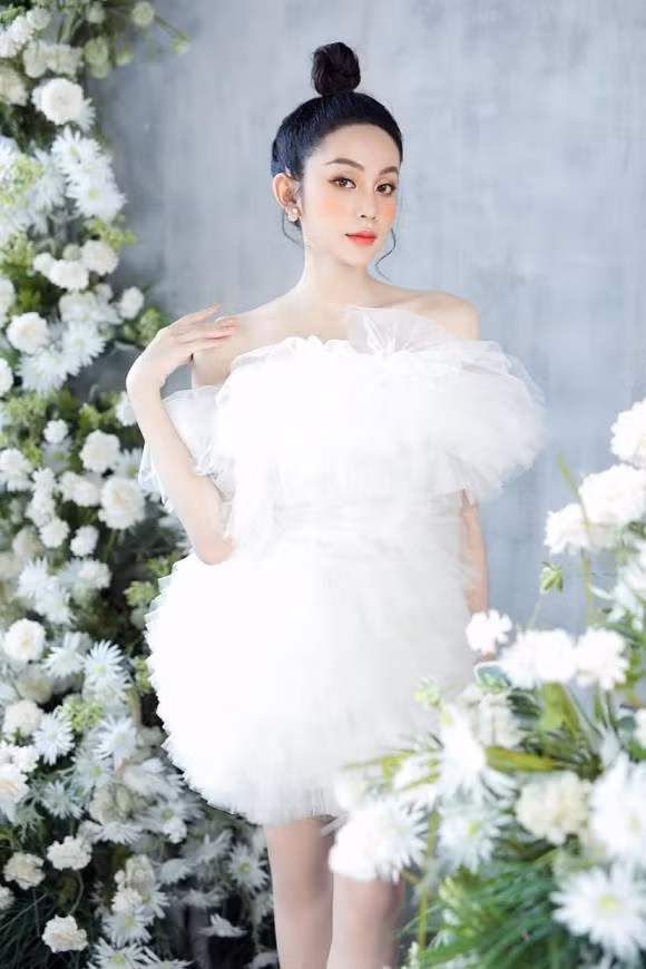 Luong My Ky len tieng khi bi chi trich luom nguyt HLV Minh Tu-Hinh-2