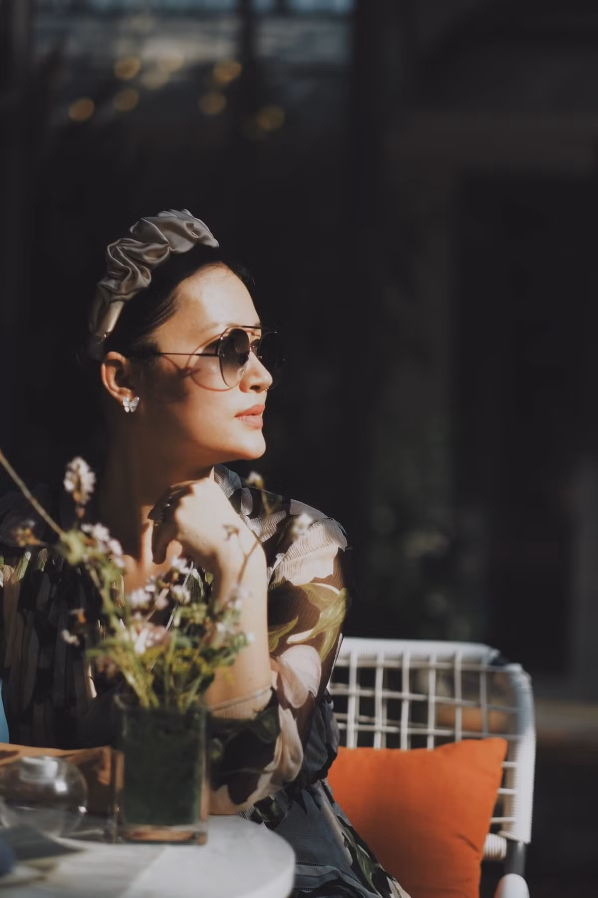 Ở tuổi cận kề 40 và đã qua 3 lần sinh nở nhưng Đỗ Hải Yến vẫn giữ được vẻ đẹp thanh thoát. Cách lựa chọn trang phục và phụ kiện của nữ diễn viên luôn được khen ngợi trong mọi hoàn cảnh.