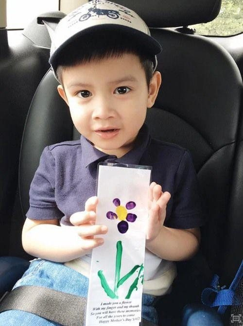 Con trai MC Quynh Chi va chong cu dai gia banh bao tuoi len 9