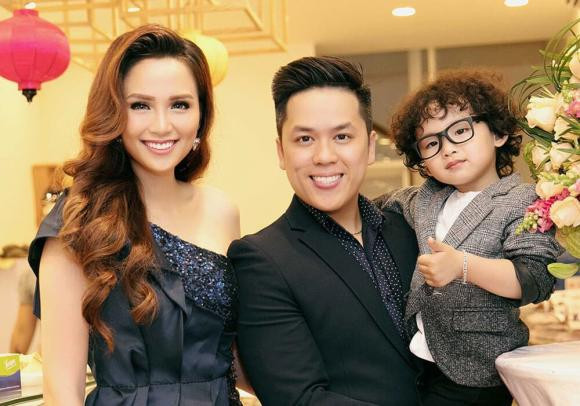 Con trai Diễm Hương gây sốt với vóc dáng cao lớn, phổng phao - Hình 3 Con trai Diem Huong gay sot voi voc dang cao lon, phong phao-Hinh-3