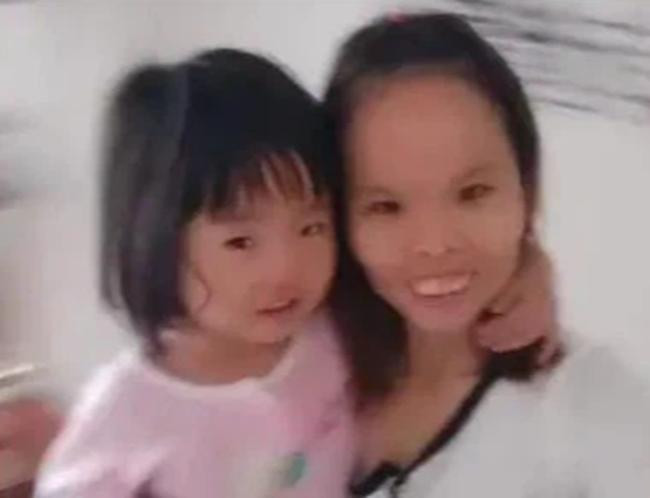 Nguoi phu nu xau nhat Tiktok giau kech xu, nhin chong moi kinh ngac-Hinh-6