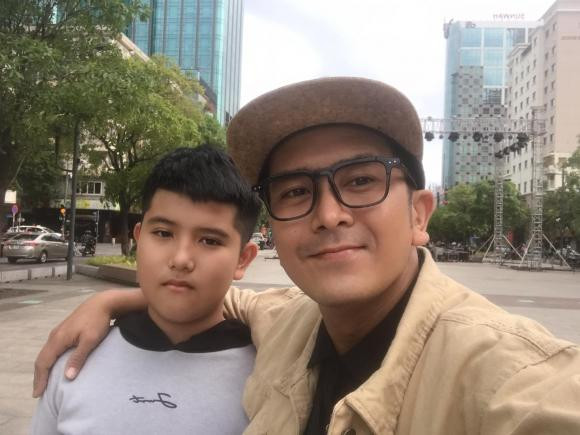 Con trai dien vien Hung Thuan nay da 13 tuoi, cao lon phong phao-Hinh-6