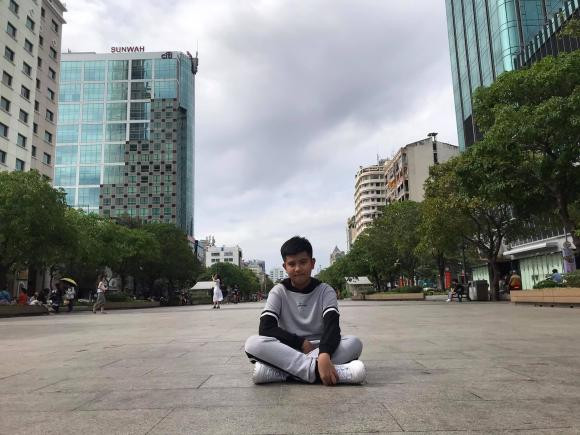 Con trai dien vien Hung Thuan nay da 13 tuoi, cao lon phong phao-Hinh-5