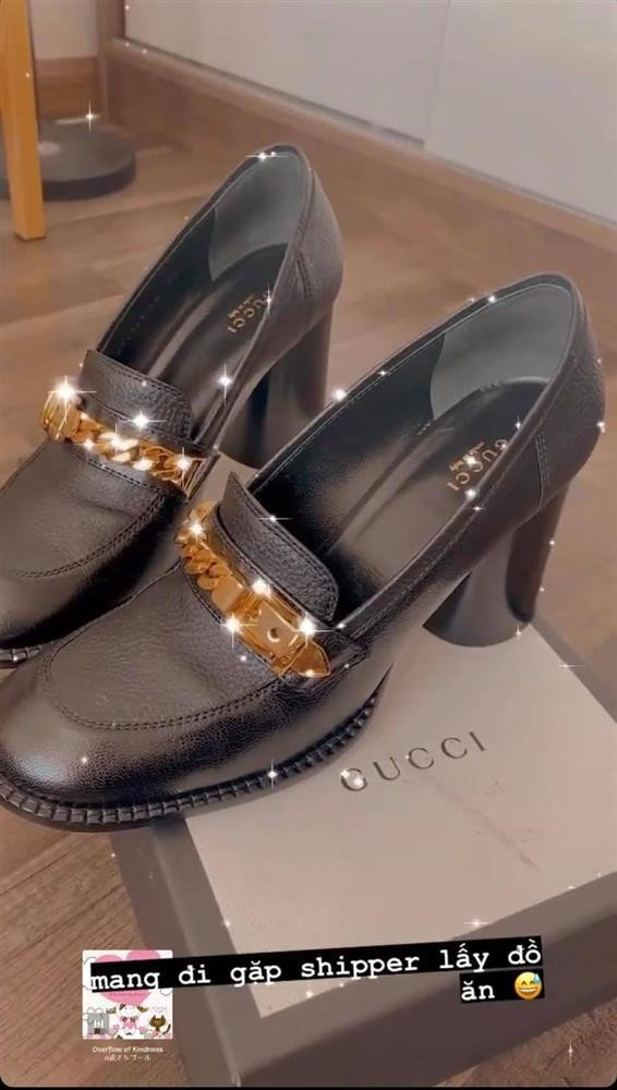 Đào Bá Lộc chi 100 triệu chỉ để mua 2 đôi giày cao gót - Hình 6 Dao Ba Loc chi 100 trieu chi de mua 2 doi giay cao got-Hinh-6