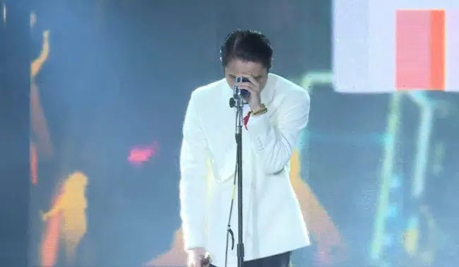 Trấn Thành nói nếu thương em thì thương cho trọn vẹn giữa scandal của Sơn Tùng Tran Thanh noi neu thuong em thi thuong cho tron ven giua scandal cua Son Tung