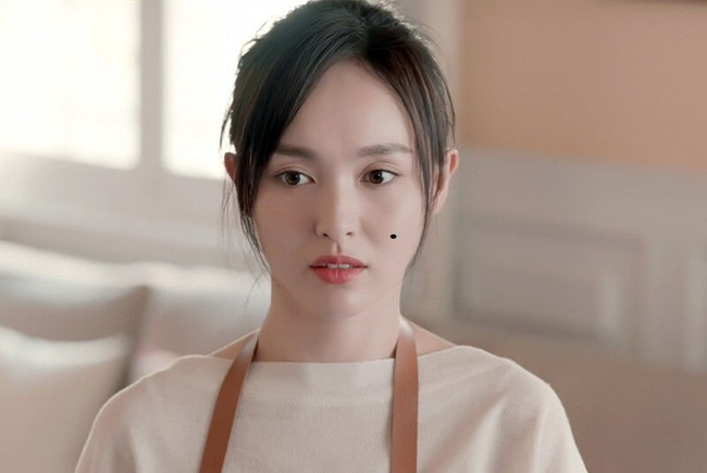 Sắp đến ngày đi du lịch chồng "vỡ lở" sự thật khiến cả nhà choáng váng Sap den ngay di du lich chong