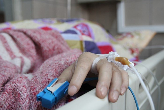 Ăn nhiều quả cherry, một phụ nữ đại tiện ra máu ngộ độc nặng An nhieu qua cherry, mot phu nu dai tien ra mau ngo doc nang