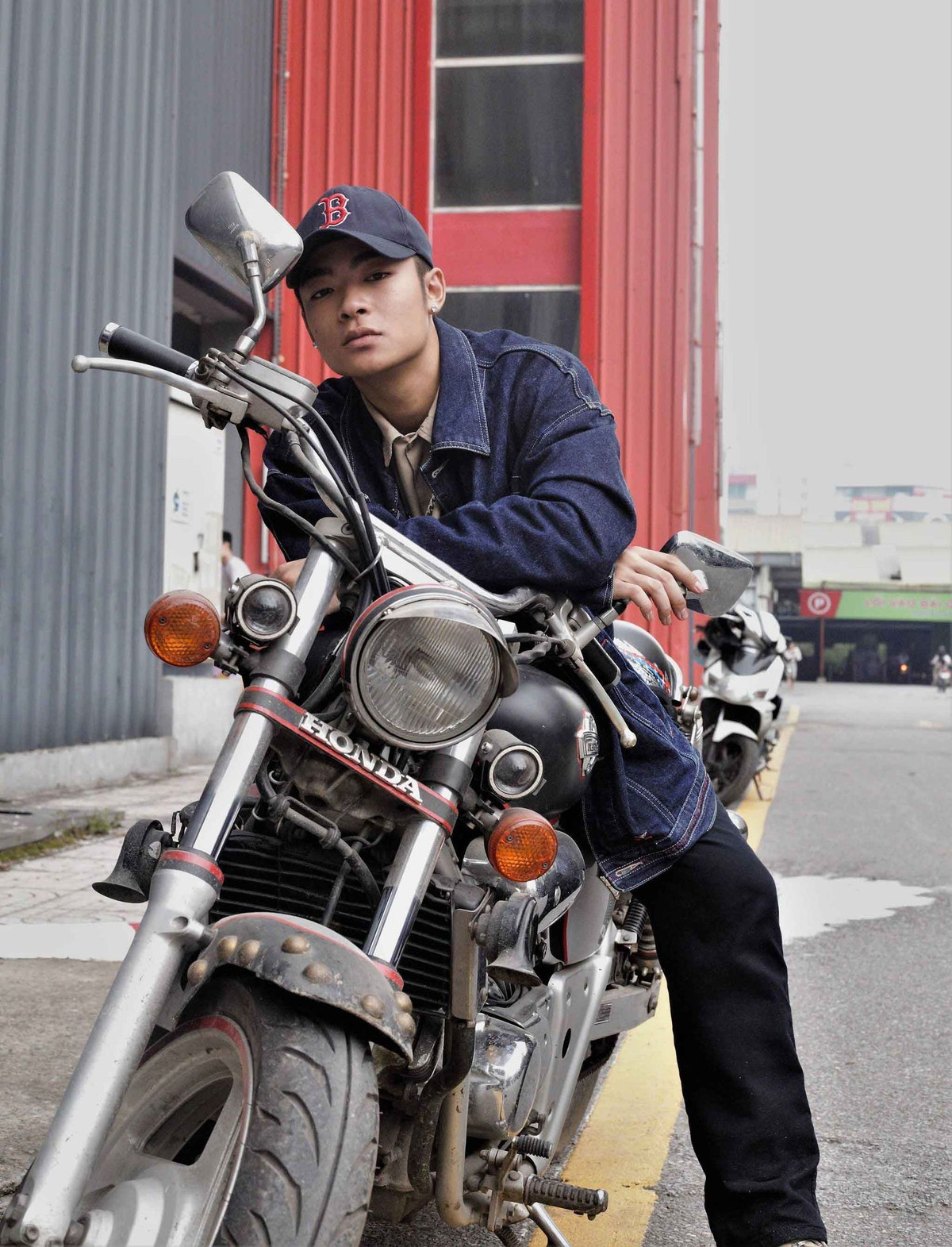 Con trai Vo Hoai Nam khoc khi xem canh phim xuc dong cua bo-Hinh-2