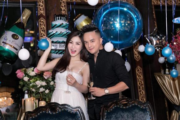 Cao Thai Son vao bep nau an cho Huong Tram giua tin don mang thai-Hinh-2