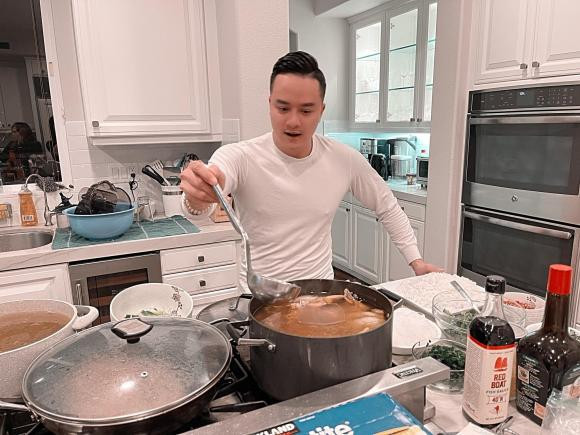 Cao Thai Son vao bep nau an cho Huong Tram giua tin don mang thai