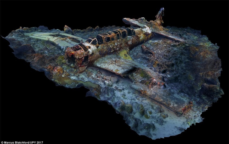 Xác máy bay Nhật Bản từ thời kỳ thế chiến thứ II. 