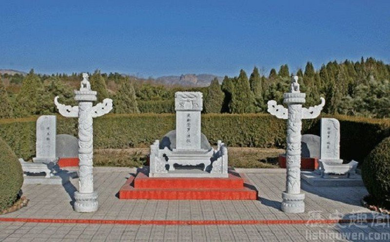 3 chu bi an ma Pho Nghi truoc khi mat da lien tuc nhac-Hinh-2