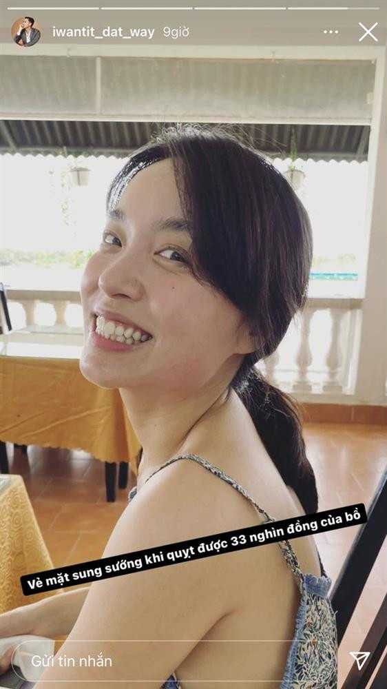 Quang Dat de lo mat moc ban gai hot girl khac xa anh mang-Hinh-2