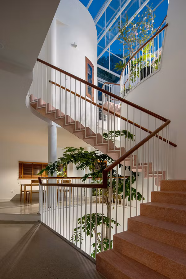 Biet thu trang muot cua nu thiet ke thoi trang voi kien truc tuong phan-Hinh-17