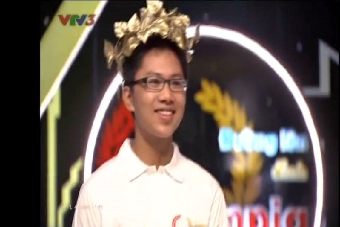 Là đối thủ của Nguyễn Ngọc Anh tại trận quý I Olympia năm thứ 14, Lê Thế Việt Hoàng, cựu học sinh trường THPT chuyên Lam Sơn, Thanh Hóa, chỉ chịu về nhì với cách biệt 10 điểm. Tại kỳ thi đại học năm 2014, Hoàng đỗ thủ khoa khối V ĐH Xây dựng Hà Nội với số điểm 25,5. Cậu cũng thử sức khối D vào ĐH Kinh tế quốc dân và đạt 25,5 điểm.