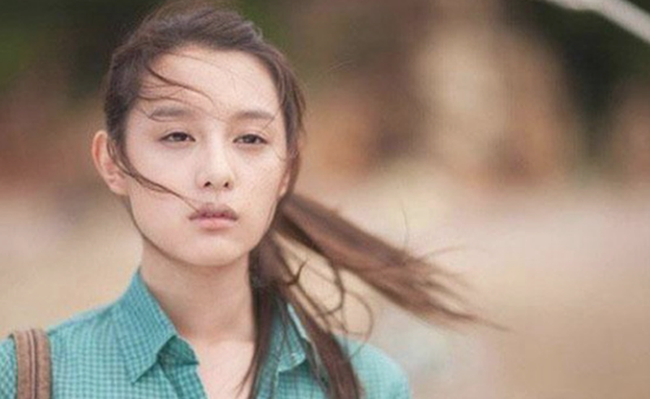 Tôi thất kinh nghe chuyện về vết đinh trên cánh tủ nhà chị gái Toi that kinh nghe chuyen ve vet dinh tren canh tu nha chi gai