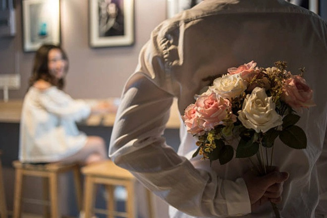 Yeu 8 nam ma chua chiu cau hon, thanh nien bi ban gai khoi kien