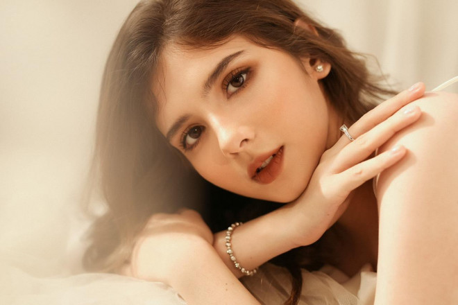 Thiên thần TikTok mang hai dòng máu Úc Việt đốn tim dân mạng Thien than TikTok mang hai dong mau Uc Viet don tim dan mang