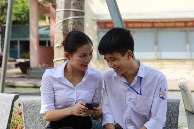 Doi ban than sang tao thiet bi chi dan duong cho nguoi khiem thi-Hinh-4