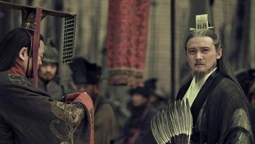 Kiên trì Bắc phạt là nước cờ sai của Gia Cát Lượng? Kien tri Bac phat la nuoc co sai cua Gia Cat Luong?