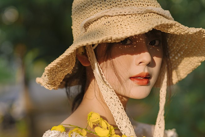 Ve dep dong long nguoi cua nu sinh Tai chinh ben hoa muong hoang yen-Hinh-12