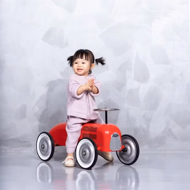 Dam Thu Trang xa kho loat anh cua con gai voi bieu cam cung xiu