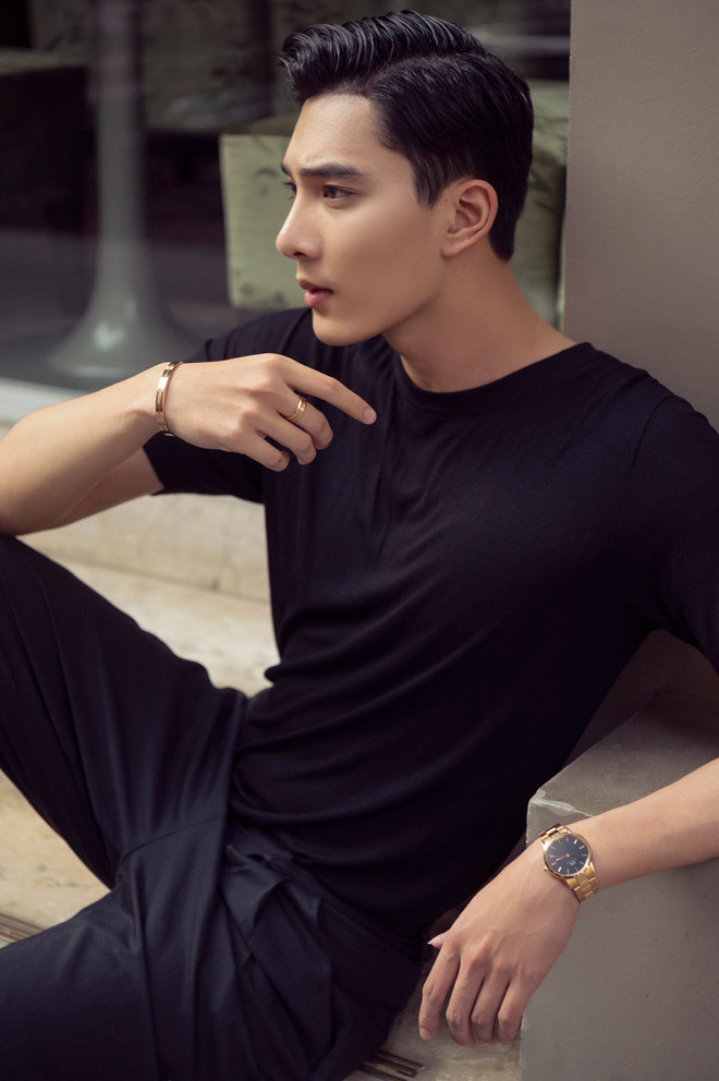 Hot boy Phuong Nam: COVID-19, khong doi nghe chi con nuoc ve que trong rau