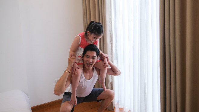 Hot boy Phuong Nam: COVID-19, khong doi nghe chi con nuoc ve que trong rau-Hinh-5