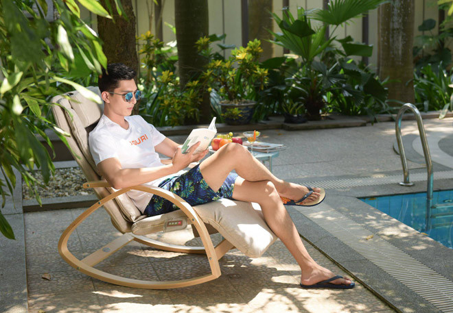 Hot boy Phuong Nam: COVID-19, khong doi nghe chi con nuoc ve que trong rau-Hinh-3