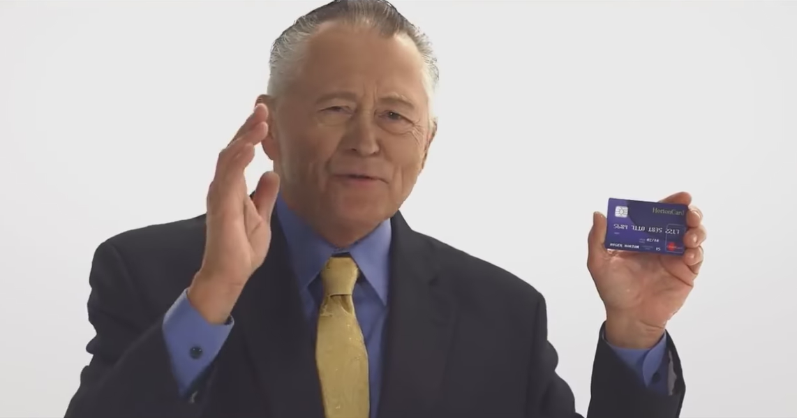 Một miếng nhựa tái chế khiến bạn chìm trong nợ nần Mot mieng nhua tai che khien ban chim trong no nan