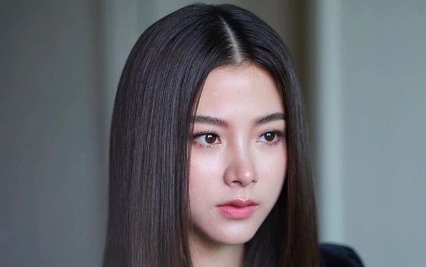 Nghĩ chị giúp việc nghèo, không ngờ chị ấy khoe mấy mảnh đất khiến tôi ngã ngửa Nghi chi giup viec ngheo, khong ngo chi ay khoe may manh dat khien toi nga ngua