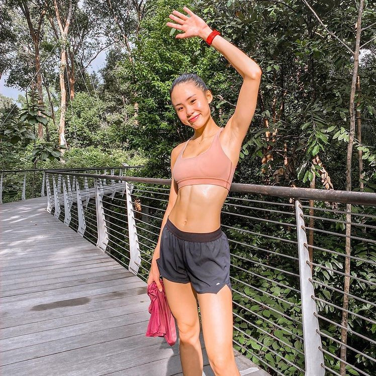 "Việc xây dựng kế hoạch và nội dung bài học khác nhau ở mỗi lớp học chiếm nhiều thời gian hơn mọi người tưởng tượng. Dù vất vả, niềm vui lớn nhất là nhìn thấy khách hàng của mình tiến bộ, giúp họ có một ngày tràn trề năng lượng", cô bày tỏ.