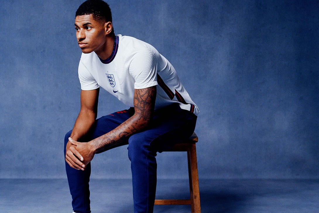  Anh (sân nhà): Euro 2020 là giải đấu đặc biệt quan trọng với tuyển Anh khi họ có cơ hội dự trận bán kết và chung kết trên sân nhà. Marcus Rashford cùng đồng đội gánh trên vai niềm hy vọng lớn lao từ người hâm mộ. Trong lịch sử dự Euro, thành tích tốt nhất của "Tam sư" chỉ là vị trí thứ 3 chung cuộc vào năm 1968.