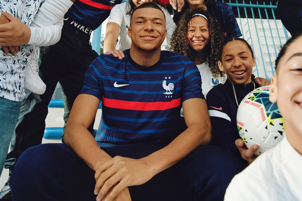 10 mau ao dau dep tai Euro 2020