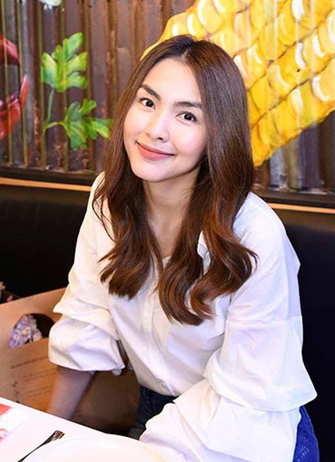 Ha Tang de mat moc hoan toan van chiem tron spotlight-Hinh-3