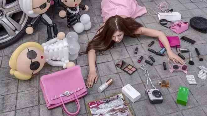 Cuoc dua dien thoai xin, do hieu, xe sang cua gioi tre hien dai-Hinh-3