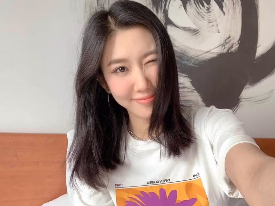 Thuy Ngan sang Han co may hom ma visual da bi 