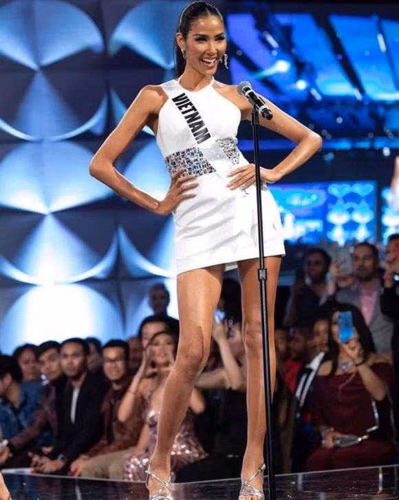 Vo cu Huy Khanh che bai nhan sac A hau Hoang Thuy-Hinh-4