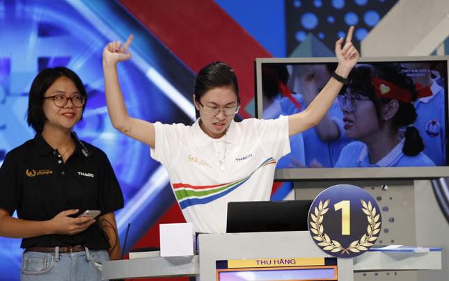 Quán quân Olympia Thu Hằng nay đã thành tân sinh viên Quan quan Olympia Thu Hang nay da thanh tan sinh vien