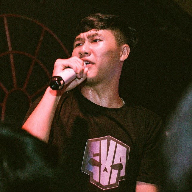 Cùng đón chờ và ủng hộ cho sản phẩm mới của Deus Tiến Đạt nhé!