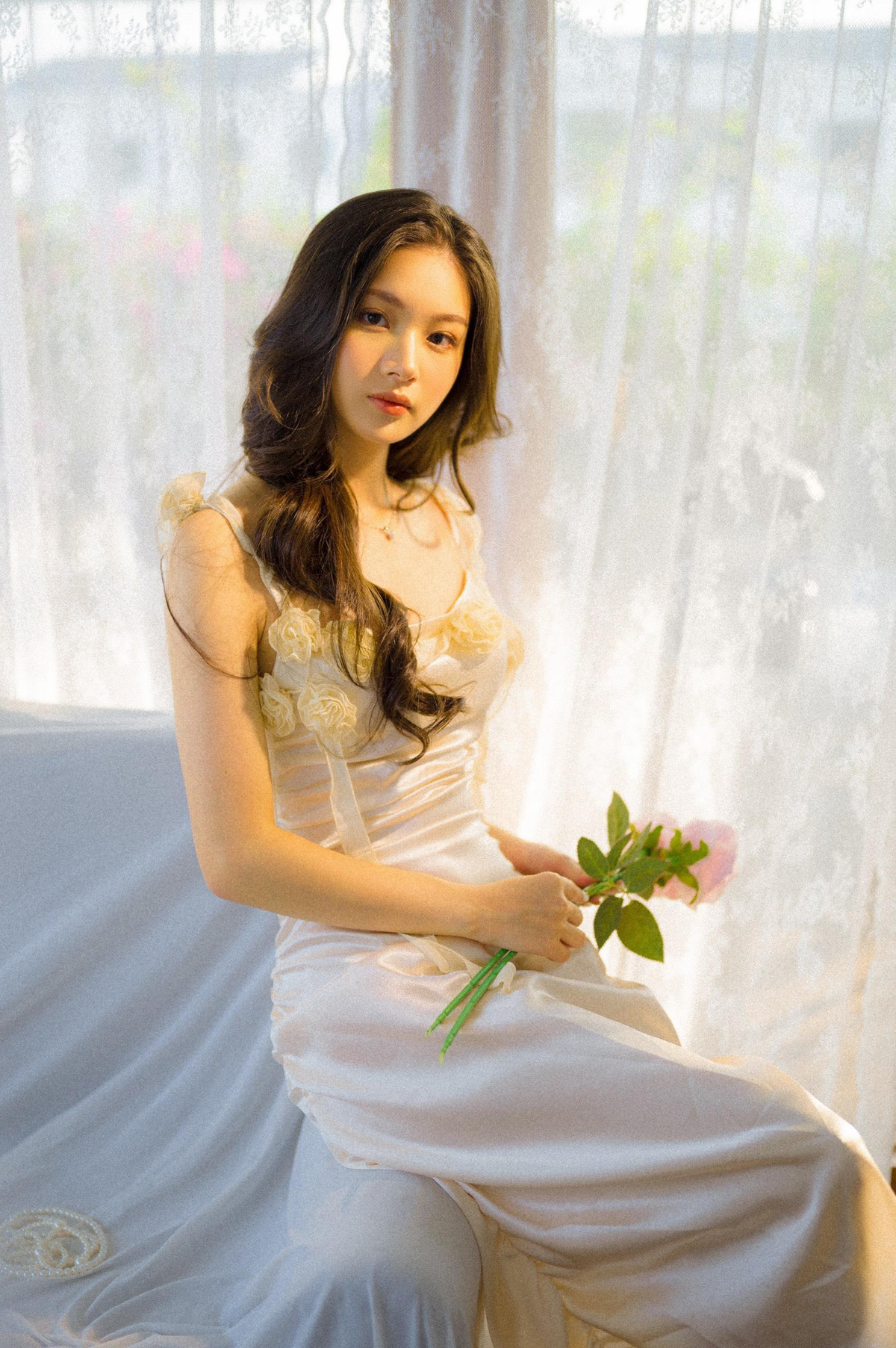 Hãy dám ước mơ, dám thực hiện, tạo cho mình một hành trình để trải nghiệm và khám phá bản thân, trở thành nhân vật chính trong câu chuyện cuộc đời của mình.”