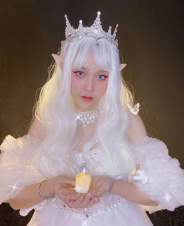 Trà Đặng tên đầy đủ là Đặng Thu Trà sinh năm 1998, hiện đang sống và làm việc tại TP.HCM. Cô thường được gọi là Dancer Tea, thu hút người xem với ngoài xinh đẹp, mắt sâu, dáng mũi cao cùng gu ăn mặc cá tính. Trà Đặng hiện đang có số người theo dõi trên TikTok là 11,5 triệu. 